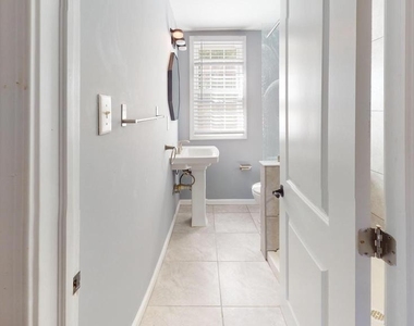 2203 Washington Ave - Photo Thumbnail 11