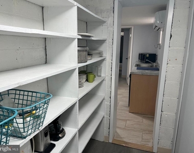604 #4 E Oak Street - Photo Thumbnail 9