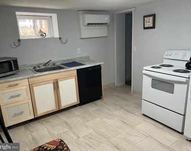 604 #4 E Oak Street - Photo Thumbnail 16