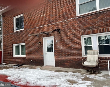 604 #4 E Oak Street - Photo Thumbnail 5