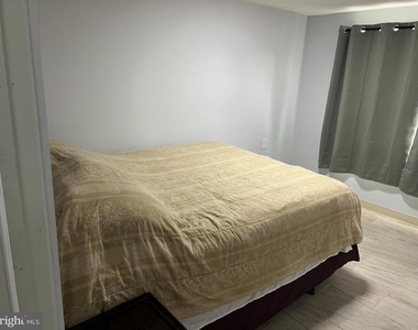 604 #4 E Oak Street - Photo Thumbnail 8