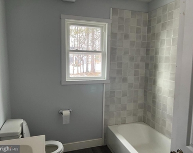 604 E Oak Street - Photo Thumbnail 14