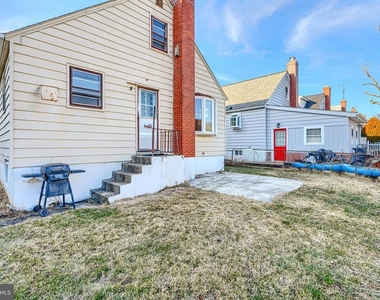 7839 Birmingham Avenue - Photo Thumbnail 3