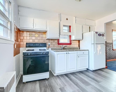 7839 Birmingham Avenue - Photo Thumbnail 8