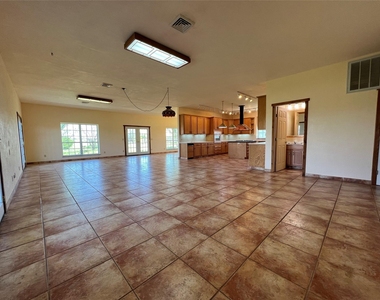 333 County Road 497 - Photo Thumbnail 5