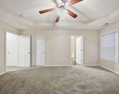 3834 Augustine Place - Photo Thumbnail 32