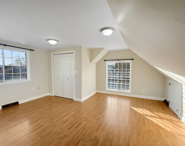 3135 Chicago Road - Photo Thumbnail 10