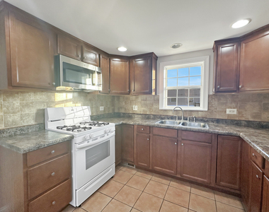 3135 Chicago Road - Photo Thumbnail 2