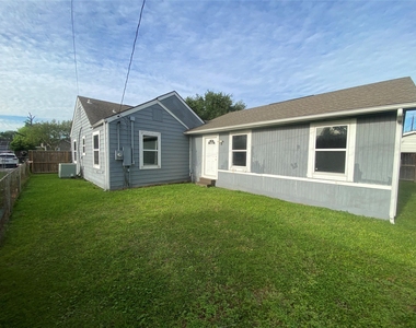 7619 Ilex Street - Photo Thumbnail 20