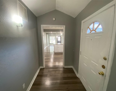 7619 Ilex Street - Photo Thumbnail 12