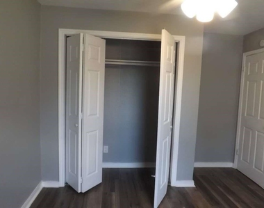 7619 Ilex Street - Photo Thumbnail 11