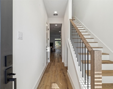 3117 Evella Street - Photo Thumbnail 2