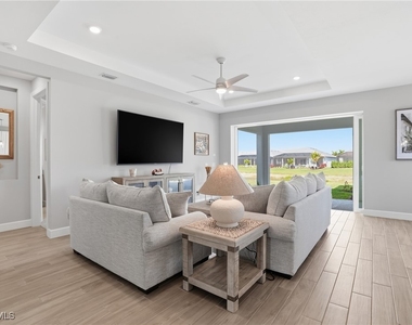 11964 Molto Drive - Photo Thumbnail 7