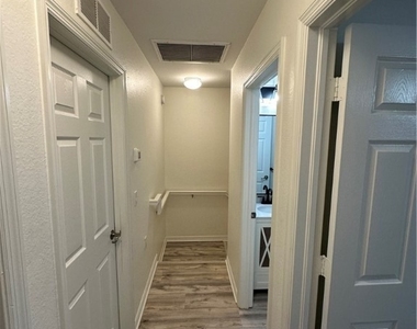 9069 Gervais Circle - Photo Thumbnail 13