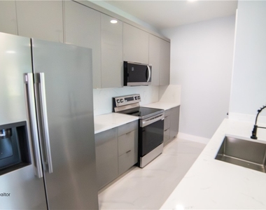 2401/2403 Matena Avenue S - Photo Thumbnail 19