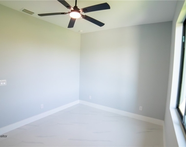 2401/2403 Matena Avenue S - Photo Thumbnail 14