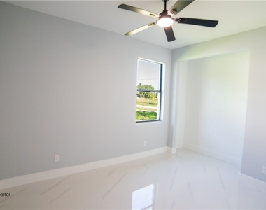 2401/2403 Matena Avenue S - Photo Thumbnail 11