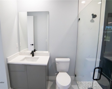 2401/2403 Matena Avenue S - Photo Thumbnail 9