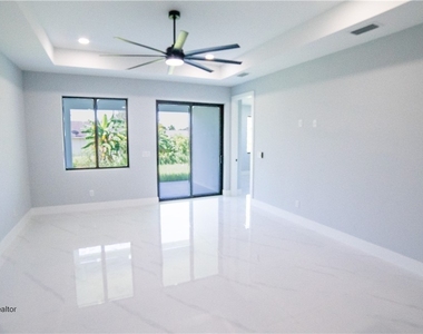 2401/2403 Matena Avenue S - Photo Thumbnail 16