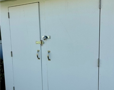 1435 Curlew Avenue - Photo Thumbnail 15