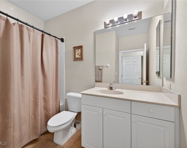 9601 Spanish Moss Way - Photo Thumbnail 17