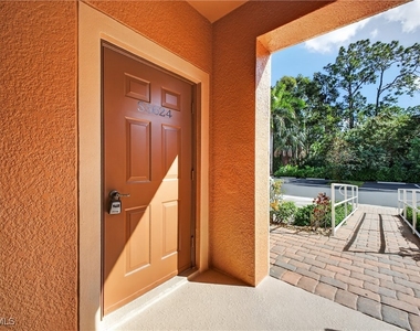 9601 Spanish Moss Way - Photo Thumbnail 19