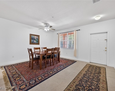 9601 Spanish Moss Way - Photo Thumbnail 3