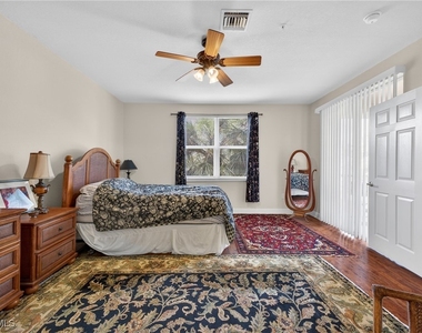 9601 Spanish Moss Way - Photo Thumbnail 11