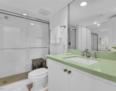 4901 Gulf Shore Boulevard N - Photo Thumbnail 5