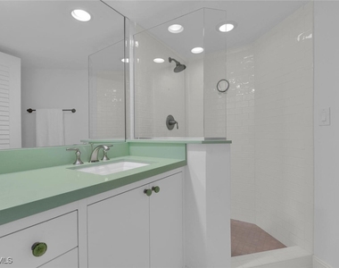 4901 Gulf Shore Boulevard N - Photo Thumbnail 23
