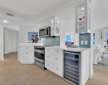 4901 Gulf Shore Boulevard N - Photo Thumbnail 15