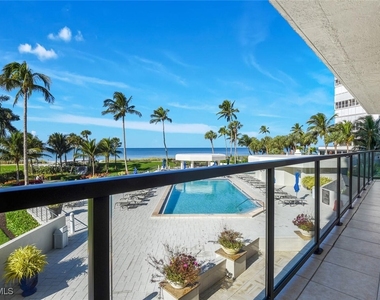 4901 Gulf Shore Boulevard N - Photo Thumbnail 8