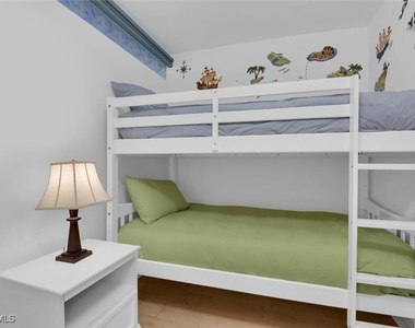 4901 Gulf Shore Boulevard N - Photo Thumbnail 7