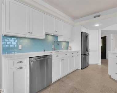 4901 Gulf Shore Boulevard N - Photo Thumbnail 16