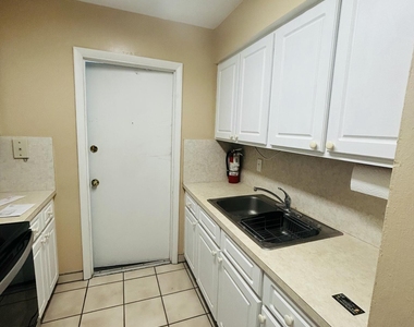 8401 N Atlantic Avenue - Photo Thumbnail 7