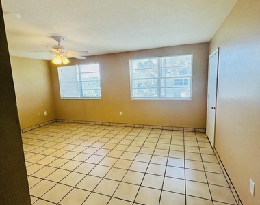 8401 N Atlantic Avenue - Photo Thumbnail 4