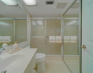 17900 Gulf Boulevard - Photo Thumbnail 24