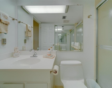 17900 Gulf Boulevard - Photo Thumbnail 25