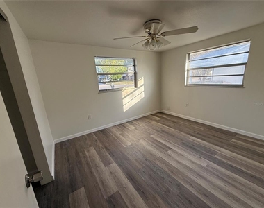 6039 20th Street - Photo Thumbnail 14