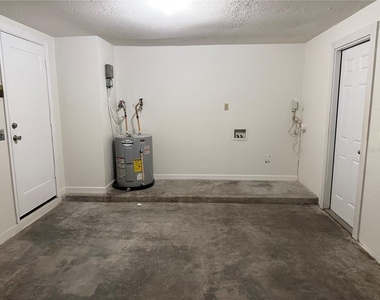 6039 20th Street - Photo Thumbnail 23