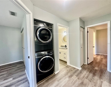 7903 Waterview Way - Photo Thumbnail 12