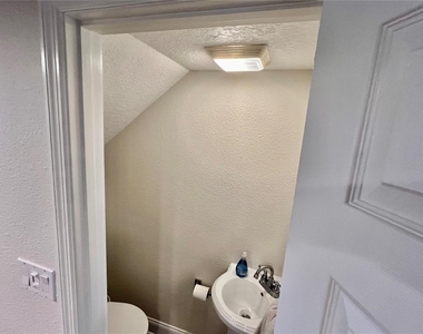 2100 N Peninsula Avenue - Photo Thumbnail 17