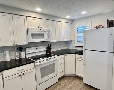 2100 N Peninsula Avenue - Photo Thumbnail 14