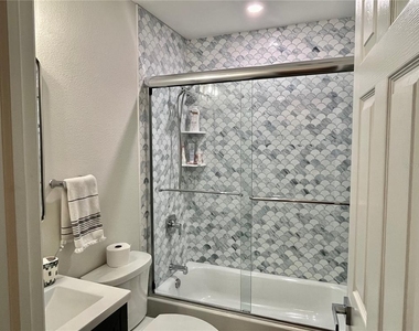 2100 N Peninsula Avenue - Photo Thumbnail 29