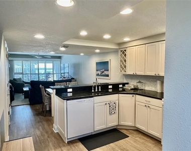 2100 N Peninsula Avenue - Photo Thumbnail 3