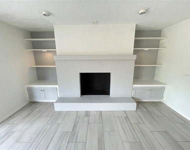 6405 White Sands Terrace - Photo Thumbnail 10