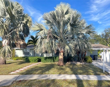 6405 White Sands Terrace - Photo Thumbnail 2