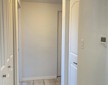 6405 White Sands Terrace - Photo Thumbnail 19
