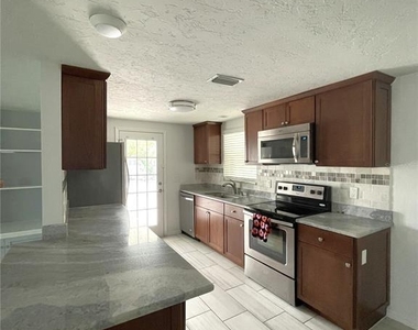 6405 White Sands Terrace - Photo Thumbnail 6