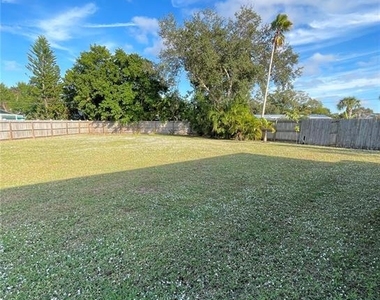 6405 White Sands Terrace - Photo Thumbnail 13
